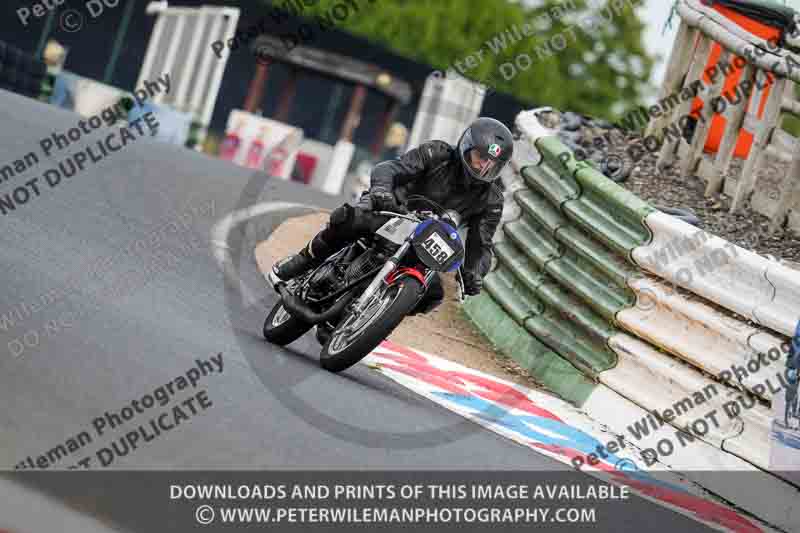 Vintage motorcycle club;eventdigitalimages;mallory park;mallory park trackday photographs;no limits trackdays;peter wileman photography;trackday digital images;trackday photos;vmcc festival 1000 bikes photographs